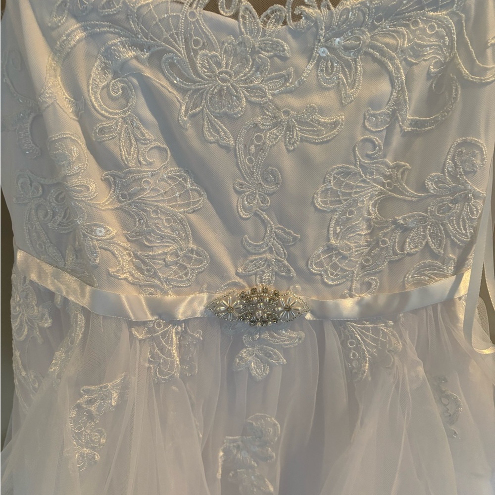 NWT David's Bridal Cap Sleeve White Flower Girl or Communion Dress - Size 8 - Picture 8 of 8